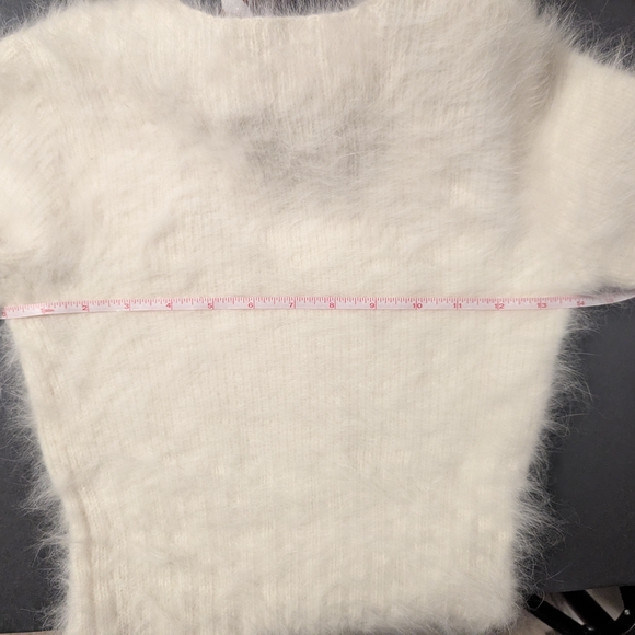 Express Women Vintage 90s Y2K Fuzzy Angora Soft White V-Neck Sweater - Picture 3 of 12